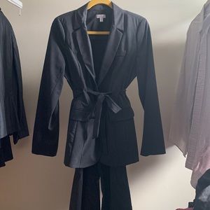 Maternity Suit - size M